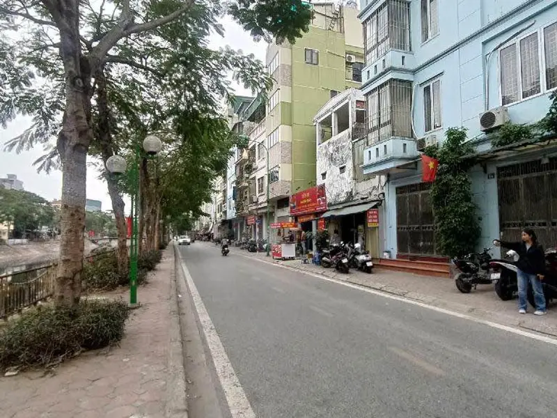 Bán nhà mặt phố Trương Định gần cầu Kim Đồng, mặt bờ sông Sét, mặt tiền 4.4m... Bán nhà mặt phố tại Tương Mai, Hà Nội 01