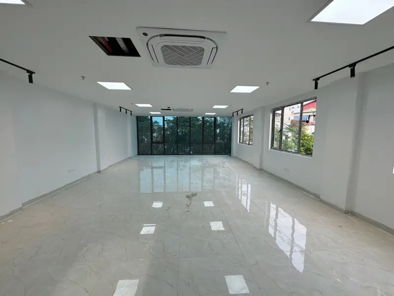 Bán văn phòng 7 tầng tại Cổ Linh, mặt tiền rộng, vị trí trung tâm... Bán văn phòng tại Long Biên, Hà Nội 01