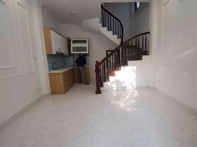 Bán nhà riêng 4.5 tầng tại phường Long Biên, Hà Nội, sân riêng, gần mặt phố Thạch Bàn... Bán nhà riêng tại Long Biên, Hà Nội 01