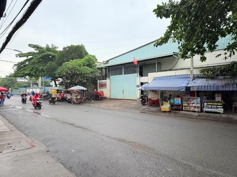 Bán kho, nhà xưởng diện tích lớn tại Tân Thới Nhất, 1345m, Ngang 33, 114 Tỷ... Bán kho, nhà xưởng tại Đông Hưng Thuận, Hồ Chí Minh 01