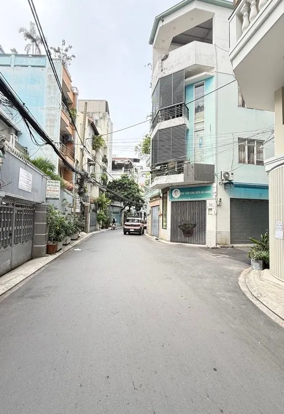 Nhà mặt phố 5 tầng diện tích 96m² tại quận Tân Bình gần sân bay... Bán nhà mặt phố tại Tân Sơn Nhất, Hồ Chí Minh 01