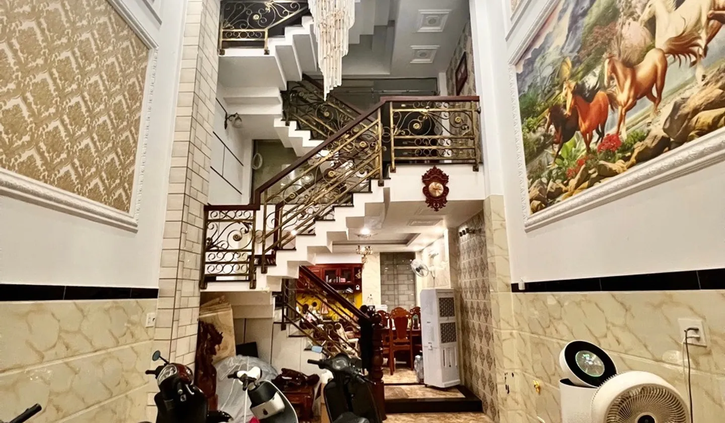 Bán nhà 5 tầng mới, đầy đủ nội thất tại Phường Tân Tạo, TP HCM... Bán nhà riêng tại Tân Tạo, Hồ Chí Minh 01
