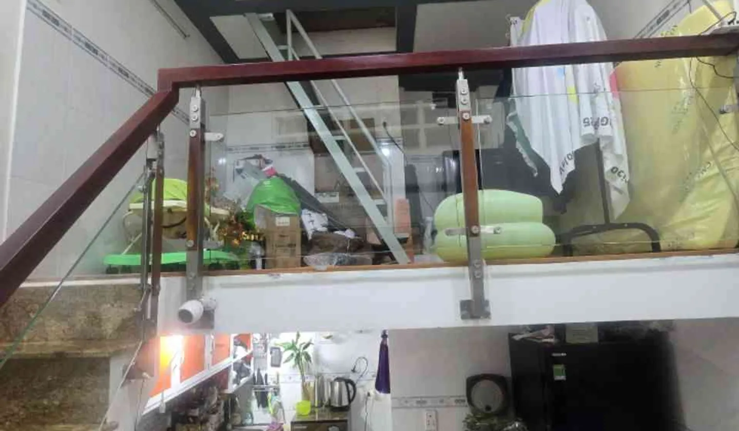 NHÀ ĐẸP 2 TẦNG - 2PN -HẺM XE TẢI CÁCH 100 M RA BÙI VĂN BA - GIÁ NHỈNH 3 Đ... Bán nhà riêng tại Tân Thuận, Hồ Chí Minh 01