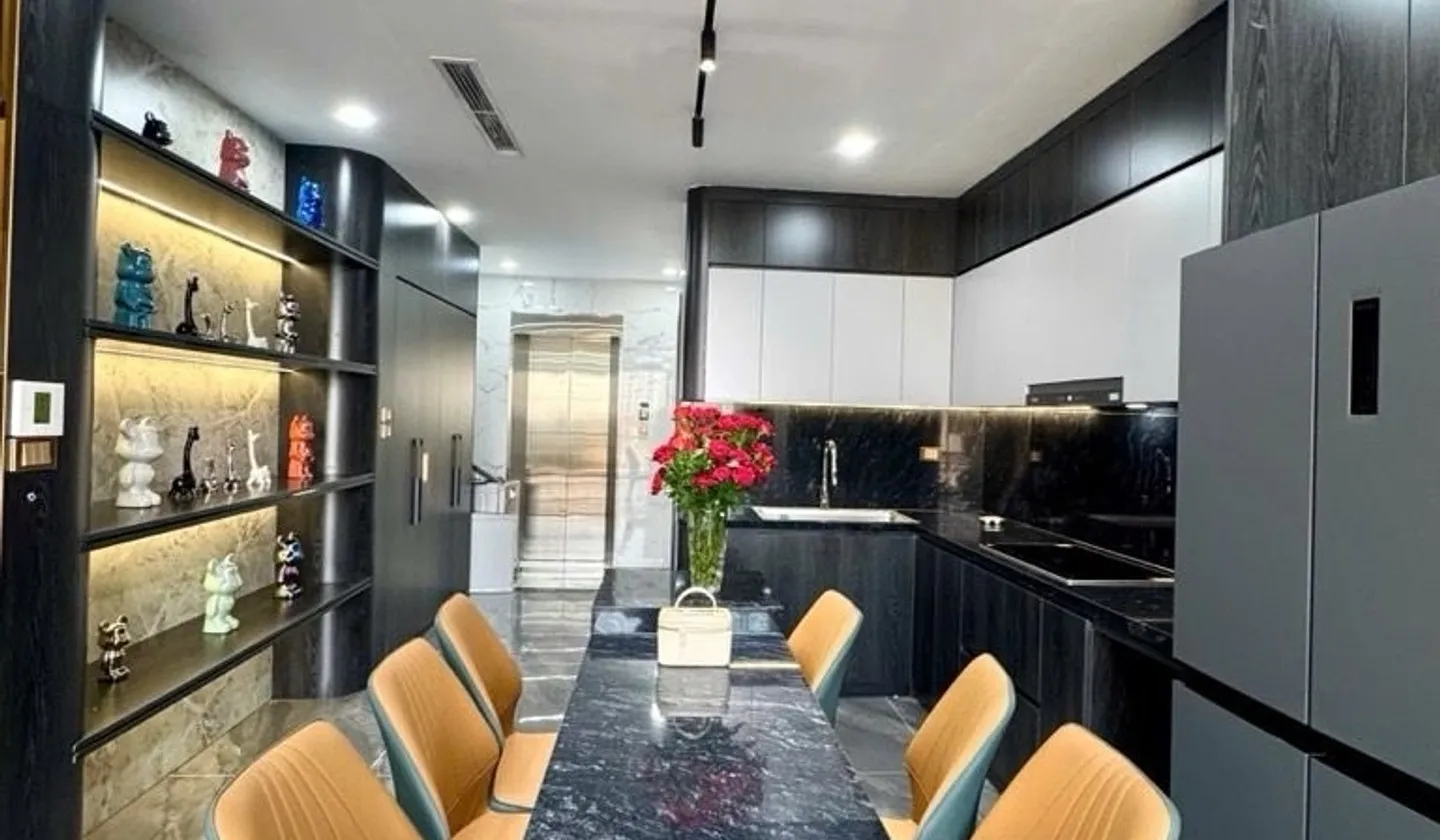 Bán nhà riêng 7 tầng khu Ngọc Lâm Long Biên có gara ô tô, thang máy, diện tích 53m²... Bán nhà riêng tại Bồ Đề, Hà Nội 01