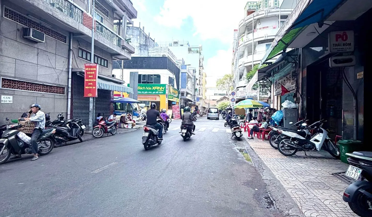 Nhà mặt phố trung tâm Quận 5, mặt tiền rộng, cơ hội đầu tư vàng... Bán nhà mặt phố tại Chợ Lớn, Hồ Chí Minh 01