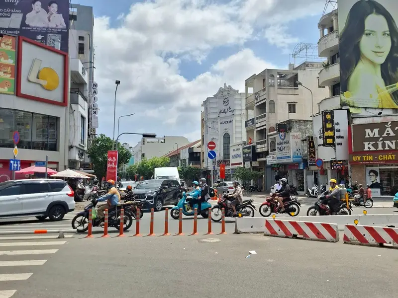 Bán nhà 90m2 mặt tiền Trần Hưng Đao 2 tầng 3 PN 3WC... Bán nhà mặt phố tại An Đông, Hồ Chí Minh 01