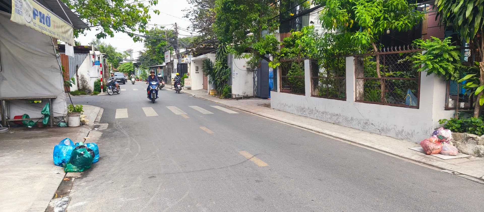 🚨🔥GIÁ MỚI CHỈ 4,3 TỶ! 🔥🚨
🏡 NHÀ MẶT TIỀN ĐƯỜNG GIÁC ĐẠO – SONG HÀNH - TRUNG CHÁNH -NGANG 5M.... Bán nhà mặt phố tại Bà Điểm, Hồ Chí Minh 01