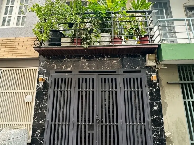 Nhà hai tầng nhỏ xinh hẻm thẳng gần mặt tiền quận 7... Bán nhà riêng tại Tân Hưng, Hồ Chí Minh 01
