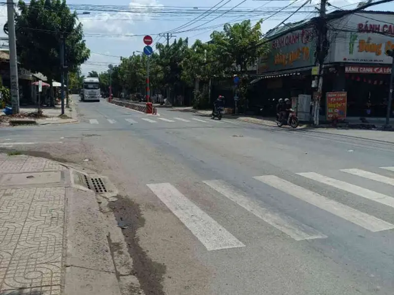 Bán nhà mặt phố tại Nguyễn Văn Bứa, mặt tiền rộng 13.7m, vị trí kinh doanh sầm uất... Bán nhà mặt phố tại Xuân Thới Sơn, Hồ Chí Minh 01