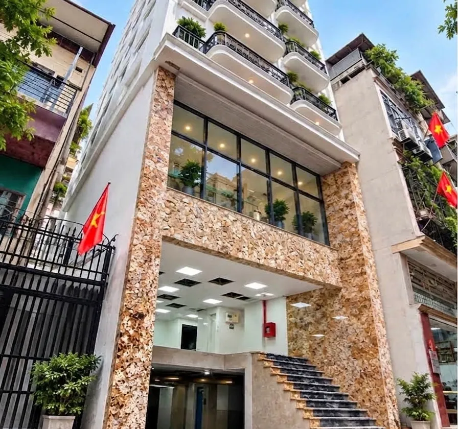 MẶT PHỐ LÔ GÓC - TÒA CHDV KHU TRUNG TÂM ĐỐNG ĐA, THANG MÁY, Ô TÔ, 78m x 9 tầng, MT 6.4m... Bán văn phòng tại Đống Đa, Hà Nội 01