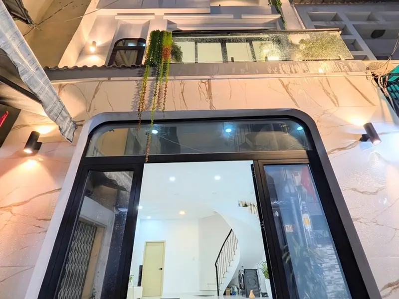 Chdv còn mới đẹp, hiệu quả với 10pn, dt 64m2, ngang hơn 5m. Hxh đỗ cửa, thông các hướng. PL chuẩn... Bán nhà riêng tại Bình Thạnh, Hồ Chí Minh 01