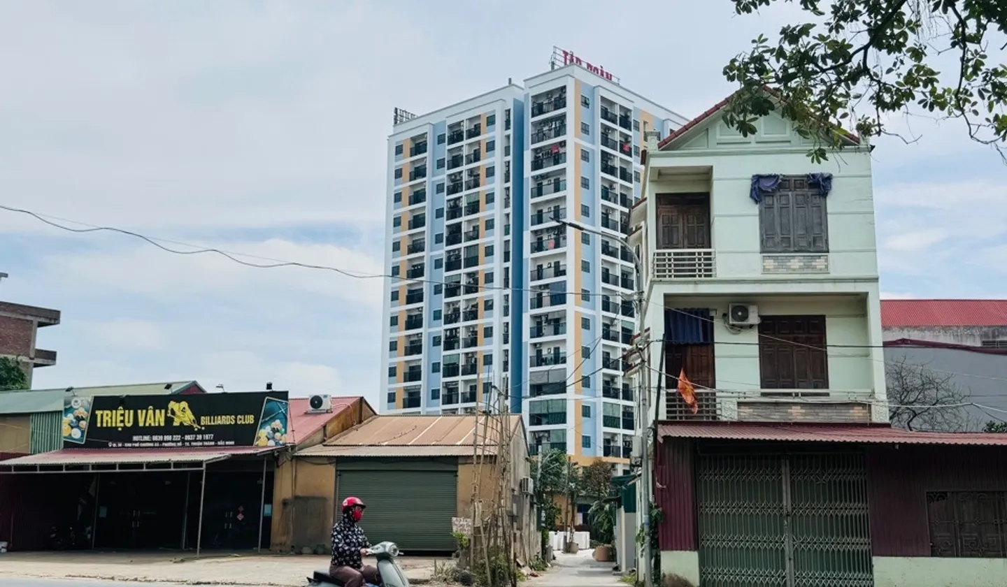 Nhà mặt phố 3 tầng tại Hồ Thuận Thành giá cực hấp dẫn... Bán nhà mặt phố tại Thuận Thành, Bắc Ninh 01