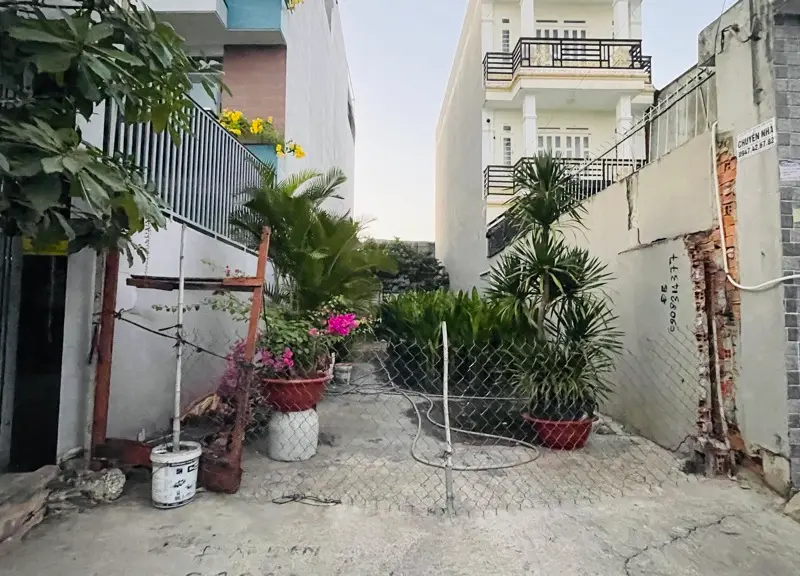 Bán đất thổ cư hướng Đông Nam tại Thạnh Xuân, Quận 12, giá 5.5 tỷ... Bán đất tại Thới An, Hồ Chí Minh 01