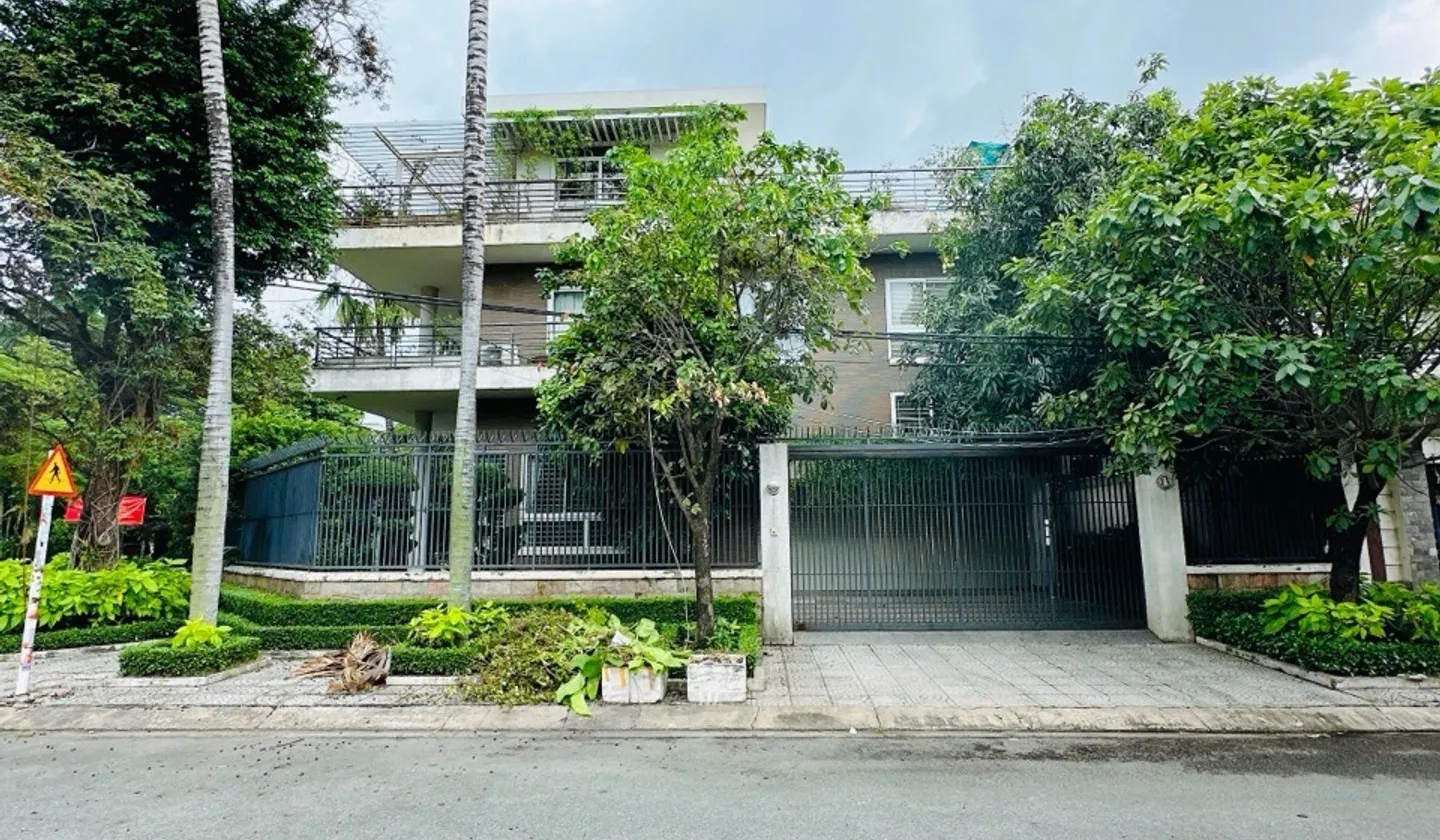 Biệt thự sang trọng lô góc khu Tên Lửa, không gian sân vườn và hồ bơi riêng... Bán biệt thự, liền kề tại An Lạc, Hồ Chí Minh 01