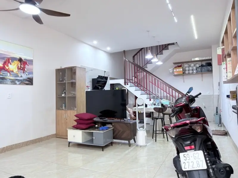 HOA HẬU TÂN PHÚ - NHÀ ĐẸP Ở NGAY-HẺM Ô TÔ QUA NHÀ - 50M RA LƯƠNG THẾ VINH - HẺM CÓ LỘ GIỚI MỞ RỘNG... Bán nhà riêng tại Phú Thạnh, Hồ Chí Minh 01