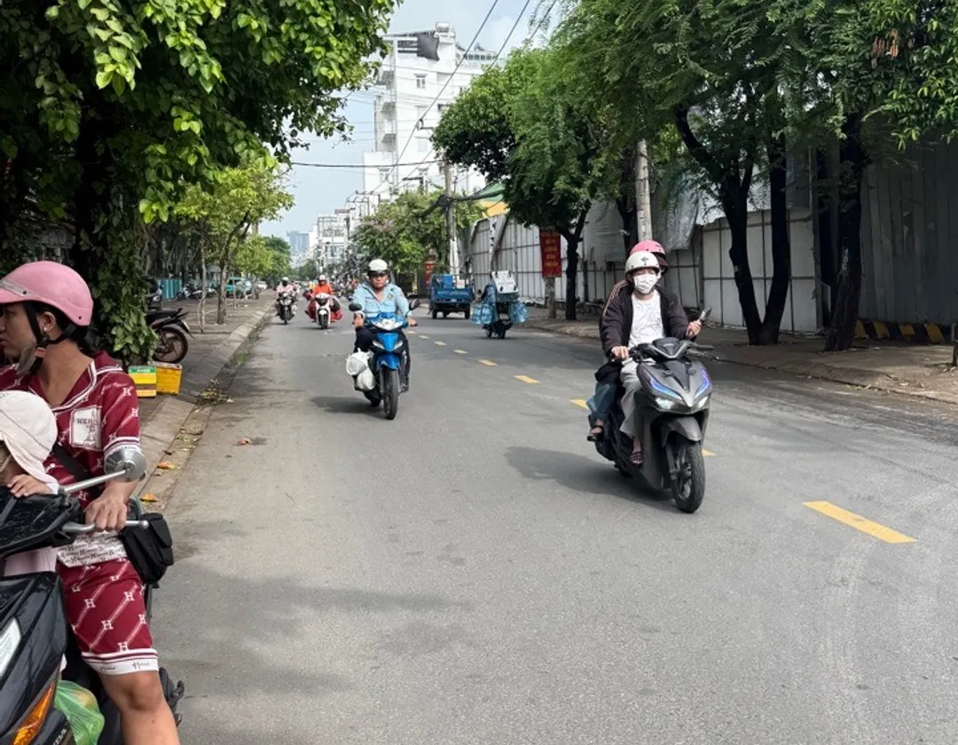 Nhà mặt phố Tôn Thất Thuyết, diện tích 43m2, giá nhỉnh 9.x tỷ... Bán nhà mặt phố tại Xóm Chiếu, Hồ Chí Minh 01