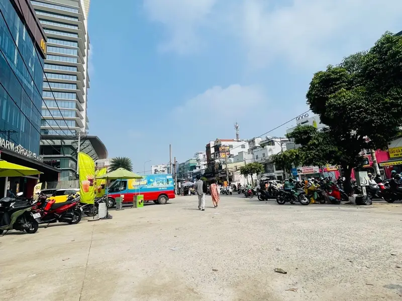 Bán nhà mặt phố 7 tầng rộng 70m2, mặt tiền 6m tại quận 10... Bán nhà mặt phố tại Hòa Hưng, Hồ Chí Minh 01