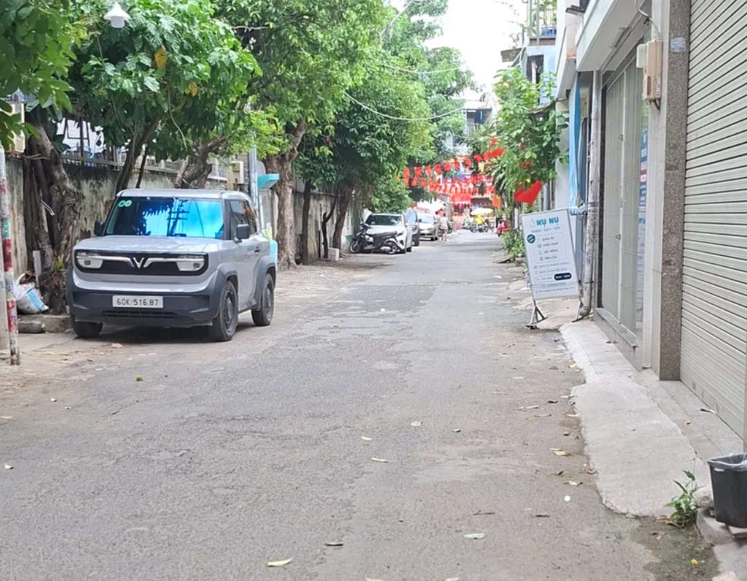 NHÀ HẺM XE HƠI 4 x 17m  62m2  NGAY COOPMART QUANG TRUNG - Vị Trí Đẹp GIÁ 5 TỶ 950... Bán nhà riêng tại Thông Tây Hội, Hồ Chí Minh 01