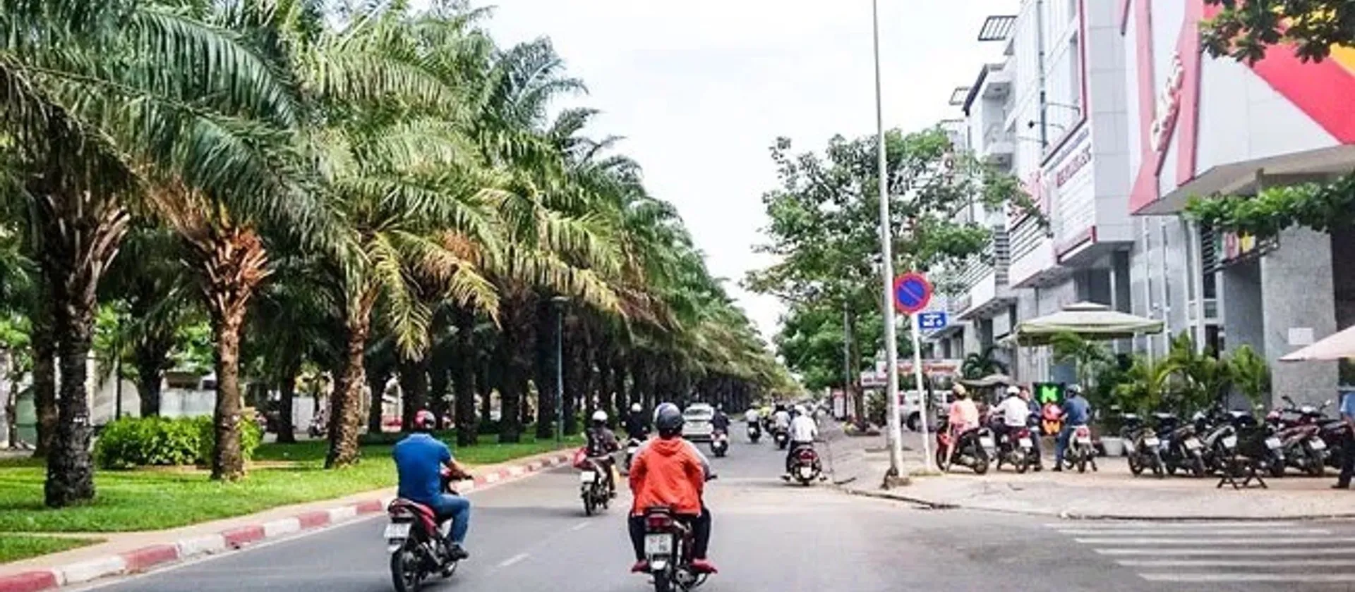 SIÊU PHẨM MẶT TIỀN TRUNG SƠN – HẦM + 5 TẦNG + THANG MÁY – DÒNG TIỀN 140 TRIỆU/THÁNG... Bán nhà mặt phố tại Bình Hưng, Hồ Chí Minh 01