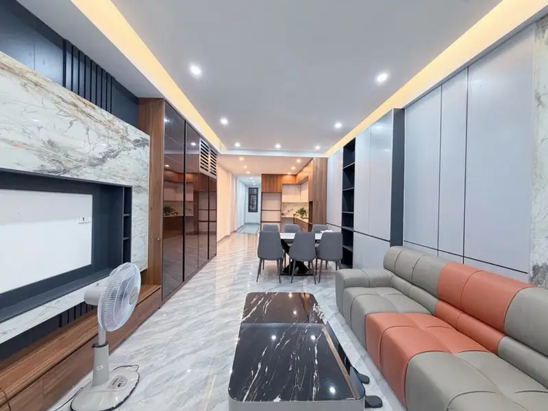 Nhà 6 tầng có gara ô tô, thang máy đẹp, hiện đại... Bán nhà riêng tại Đống Đa, Hà Nội 01