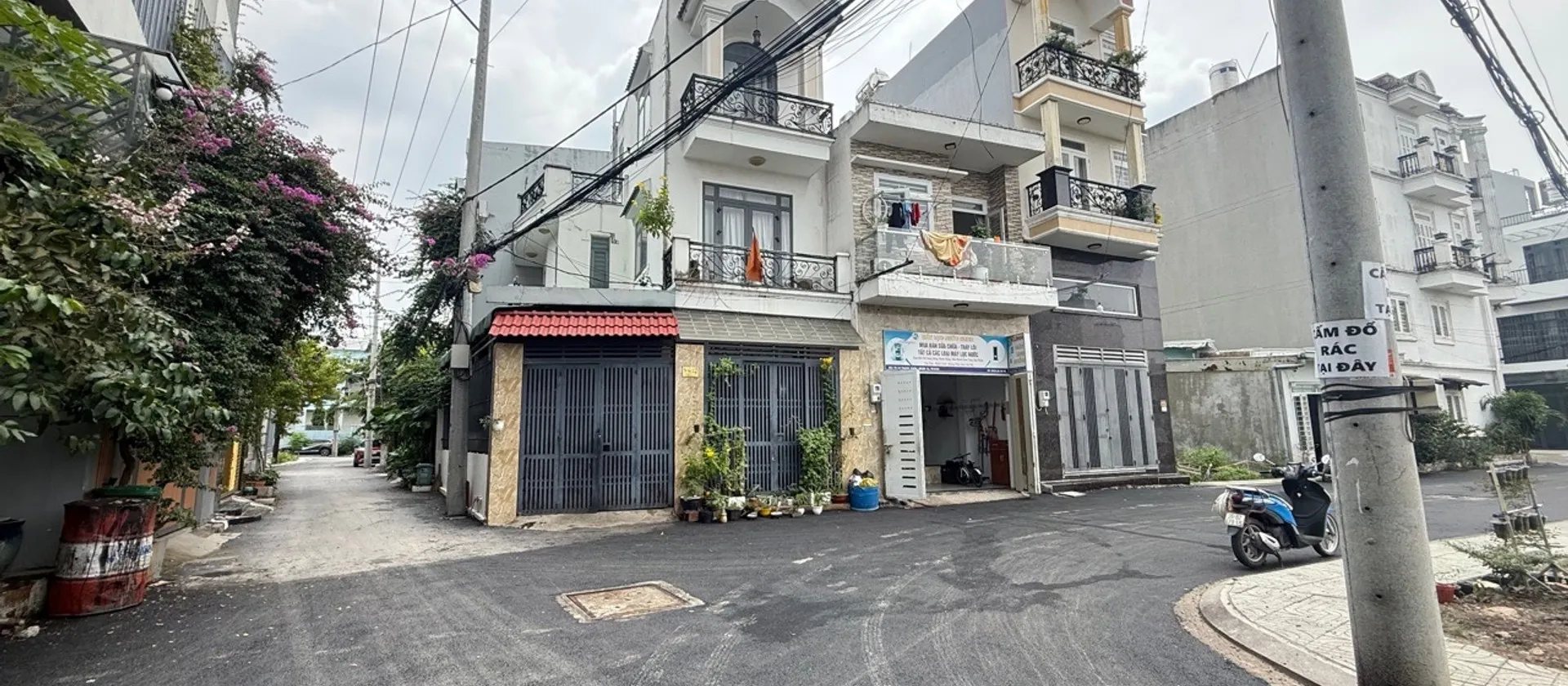 Nhà mới 3 tầng full nội thất, gần chợ Thạnh Xuân, giá tốt... Bán nhà riêng tại Thới An, Hồ Chí Minh 01
