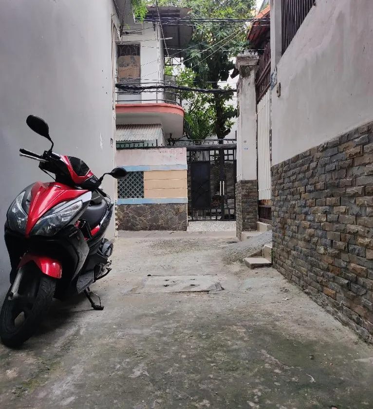 Bán nhà riêng 2 tầng hướng Đông Nam tại Đất Thánh, hẻm rộng, gần chợ và trường học... Bán nhà riêng tại Tân Hòa, Hồ Chí Minh 01