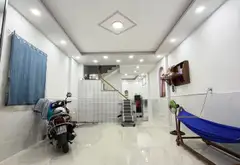 Nhà mới chính chủ , diện tích ngang gần 5m dài hơn 12m , chỉ 4t.y hơn , nhà đang cho thuê 8tr/thang... Bán nhà riêng tại Bình Trị Đông, Hồ Chí Minh 02