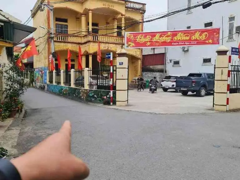 💥 em Thạch BĐS Hà Nội chào anh chị💥
RẺ - HIẾM – NGÕ Ô TÔ ĐỖ- SẴN NHÀ CHỈ VIỆC Ở.... Bán nhà riêng tại Thuận An, Hà Nội 01