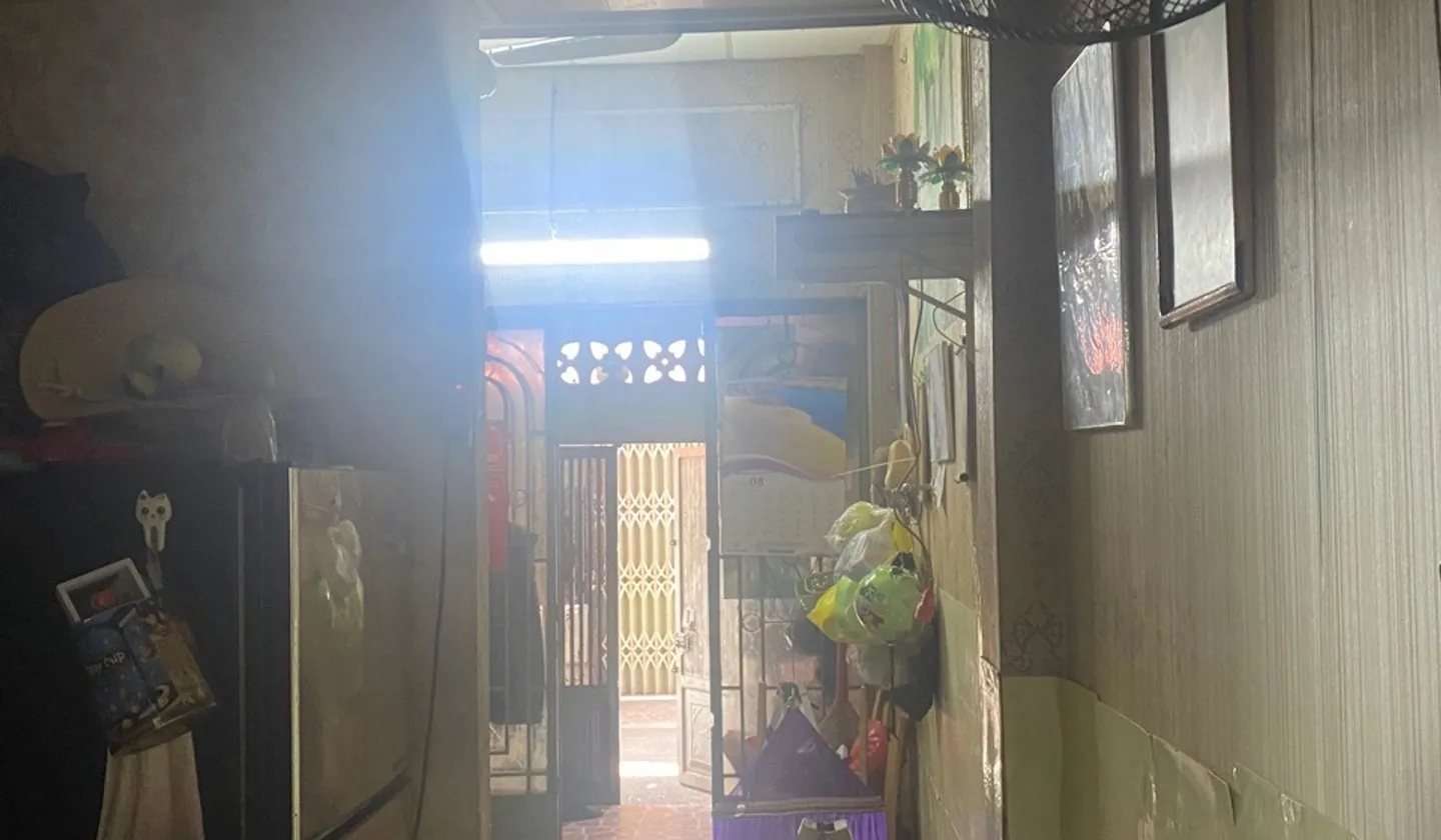 Bán nhà 2 tầng hẻm ô tô gần Cách Mạng Tháng 8, diện tích 33m², giá 5 tỷ đồng... Bán nhà riêng tại Tân Sơn Nhất, Hồ Chí Minh 01