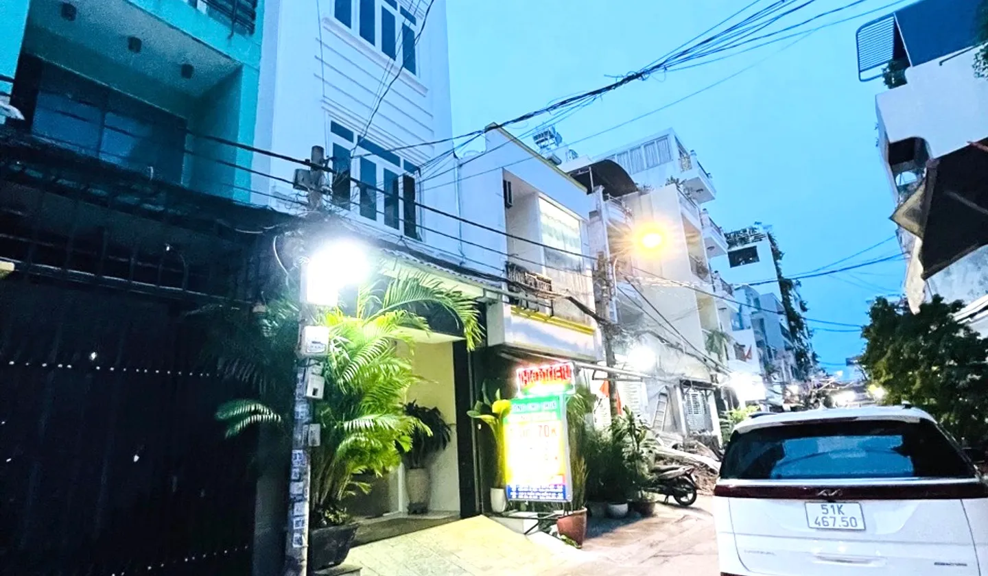 Nhà Riêng Sang Trọng Phường okBình Phú, Quận 6 - Không Gian Riêng Tinh Tế... Bán nhà riêng tại Bình Phú, Hồ Chí Minh 01