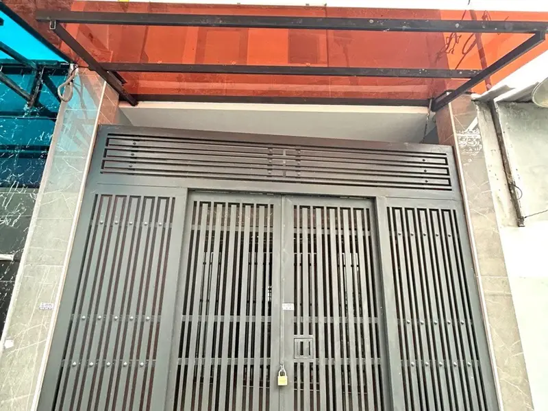 NHÀ LÝ CHIÊU HOÀNG - Q6 - 32M2 -3 TỶ HƠN - VÀO Ở NGAY... Bán nhà riêng tại Bình Phú, Hồ Chí Minh 01