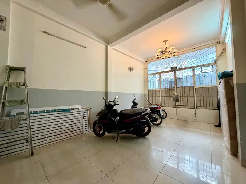 TRUNG TÂM QUẬN 11- 3 TẦNG -BTCT -HXH THÔNG - -TN 21tr/Th... Bán nhà riêng tại Hòa Bình, Hồ Chí Minh 01