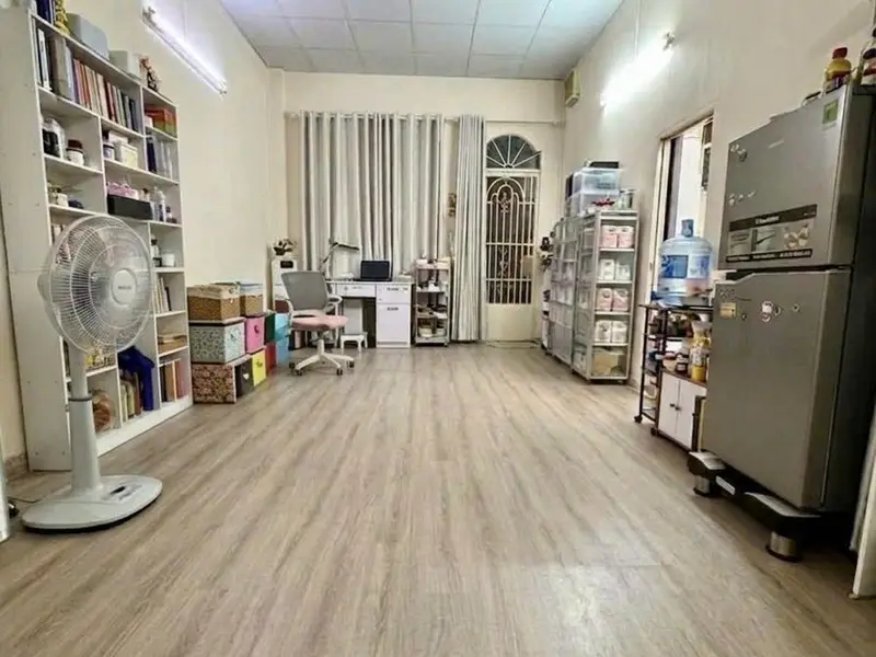 🏣NHÀ DT: 56m2 - 6x14.
HẺM THÔNG ĐƯỜNG NGUYỄN TRÃI Q5.
Chỉ 7T2
GẦN CẦU NGUYỄN VĂN CỪ... Bán nhà riêng tại Chợ Quán, Hồ Chí Minh 01