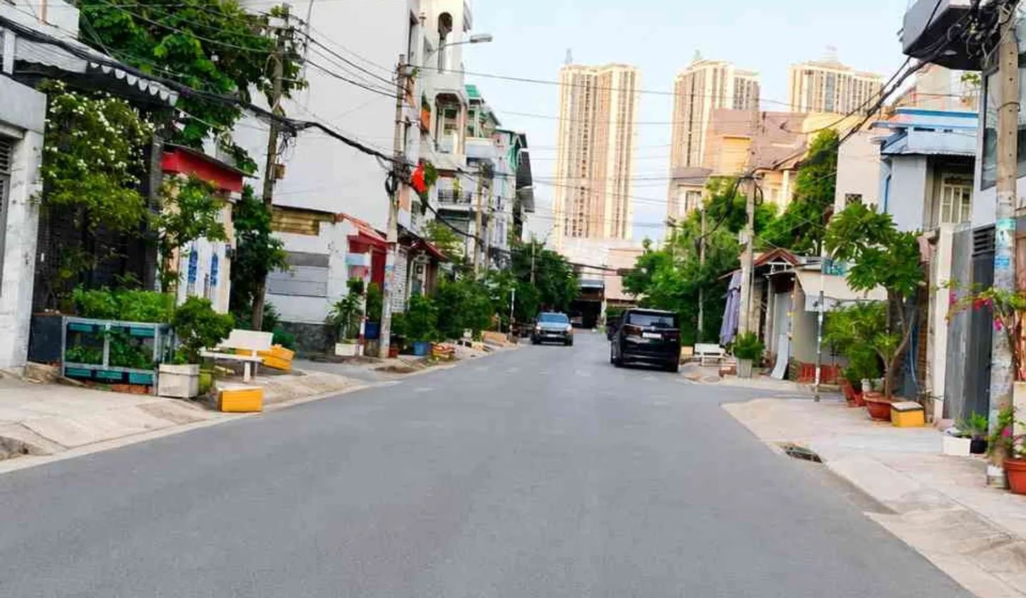 Cơ Hội Vàng Sở Hữu Nhà Mặt Phố 5 Tầng Quận 7 Với Thiết Kế Đặc Biệt. Cư Xá Ngân Hàng. Chỉ 16 Tỷ... Bán nhà mặt phố tại Tân Thuận, Hồ Chí Minh 01