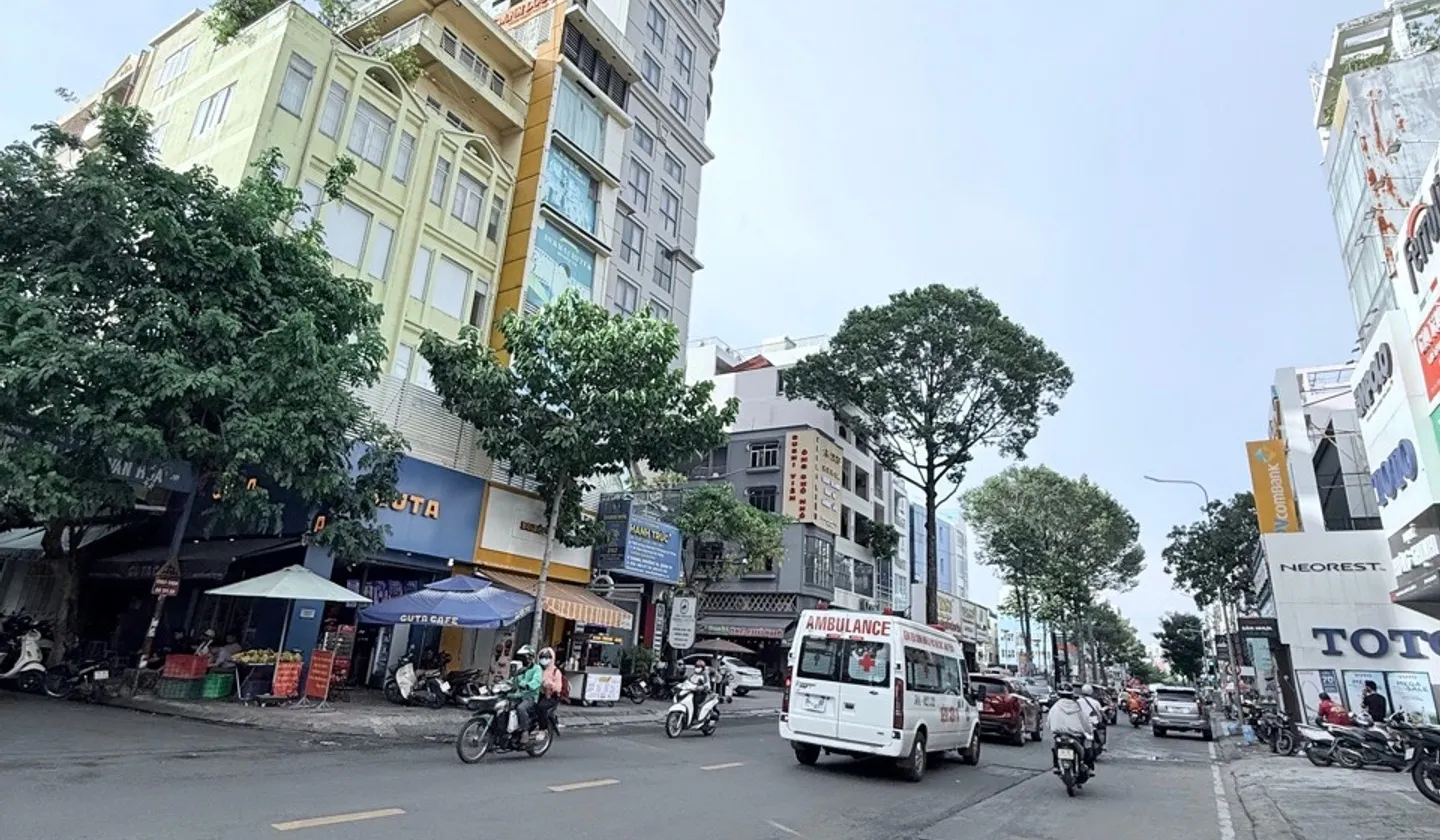 Nhà Quận 10 Nở Hậu, Thu Nhập 12 Triệu/Tháng... Bán nhà riêng tại Hòa Hưng, Hồ Chí Minh 01