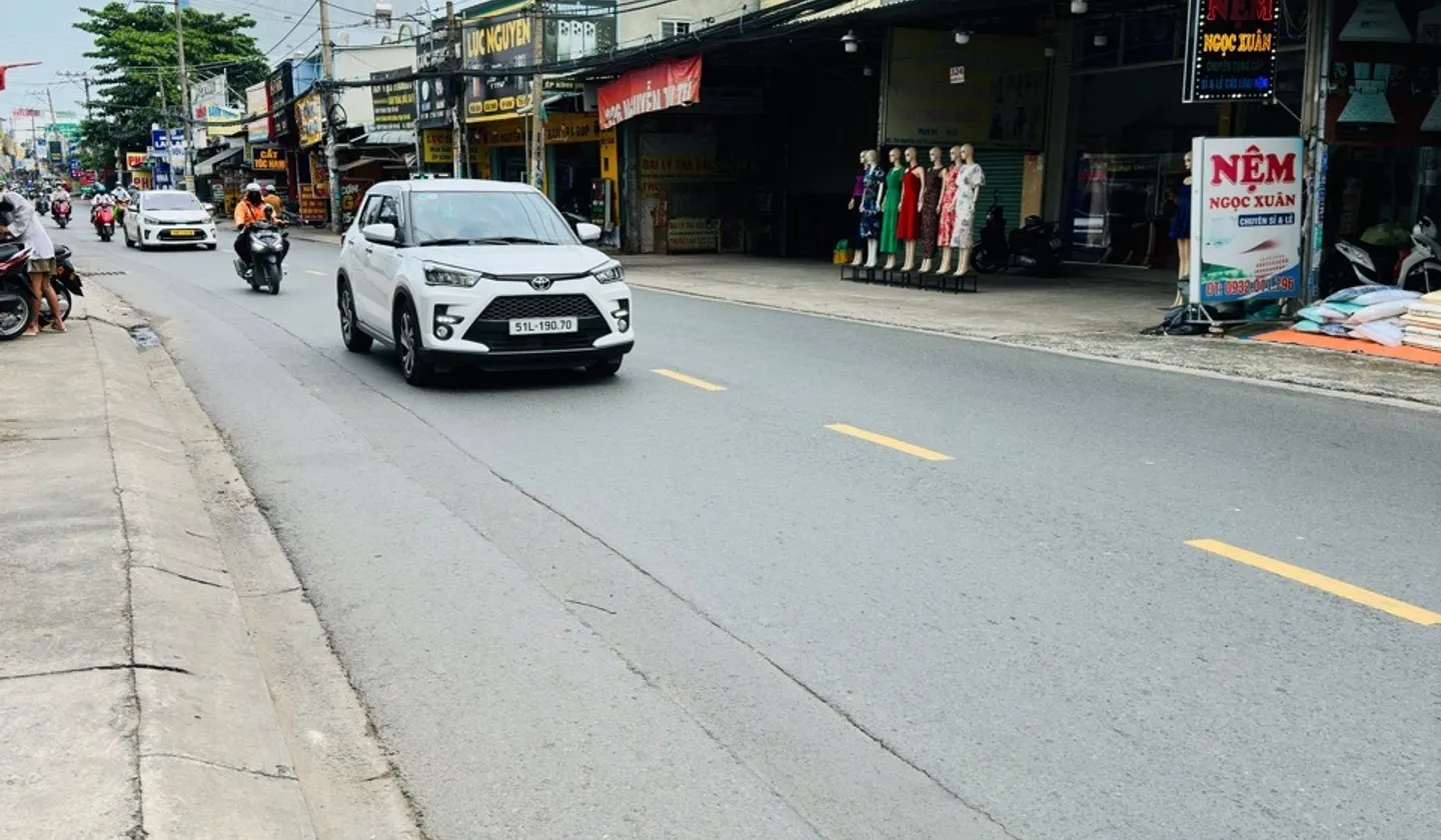Nhà Rộng Rãi 2 Tầng Ngay Ngã Tư Sầm Uất!... Bán nhà riêng tại Tân Vĩnh Lộc, Hồ Chí Minh 01