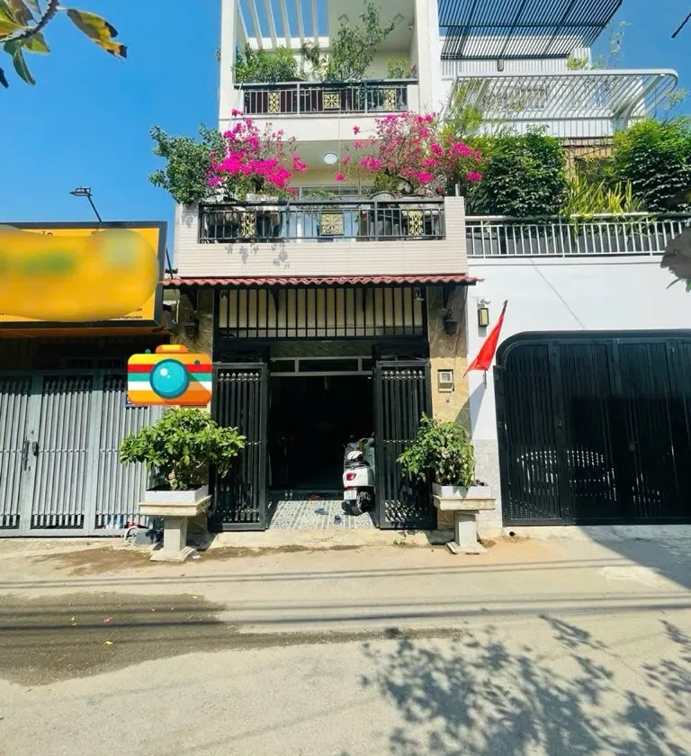 Bán nhà 3 tầng 2 mặt tiền tại Long Trường, TP Thủ Đức giá 5.9 tỷ... Bán nhà riêng tại Long Trường, Hồ Chí Minh 01