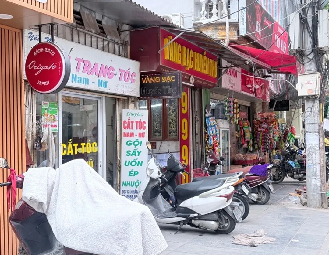 Bán nhà mặt phố trung tâm quận Thanh Xuân, diện tích 74.5m2, vỉa hè rộng tiện kinh doanh... Bán nhà mặt phố tại Thanh Xuân, Hà Nội 01