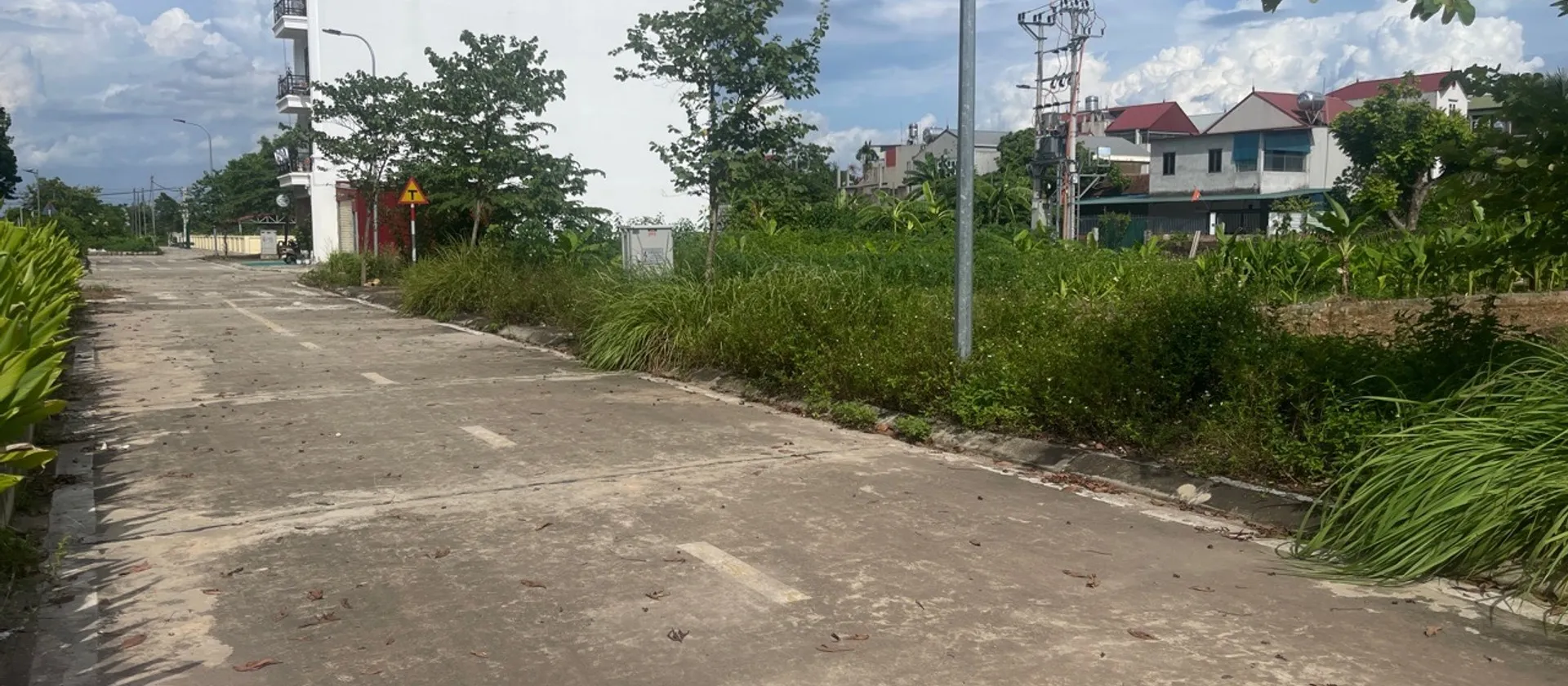 BÁN ĐẤT PHÂN LÔ - ĐẤU GIÁ QUANG TIẾN SÓC SƠN - VỈ HÈ - Ô TÔ TRÁNH - KINH DOANH - GẦN SÂN BAY... Bán đất tại Nội Bài, Hà Nội 01