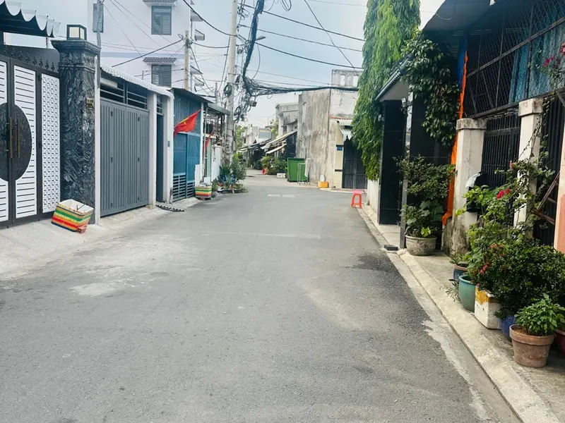 Nhà BTCT 3PN trung tâm Trung Chánh giá tốt chỉ còn 5.5 tỷ... Bán nhà riêng tại Bà Điểm, Hồ Chí Minh 01