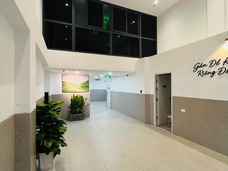 Bán nhà riêng 6 tầng diện tích 94,1 m² tại phường Tân Sơn, Hồ Chí Minh hướng Đông Nam... Bán nhà riêng tại Tân Sơn, Hồ Chí Minh 01