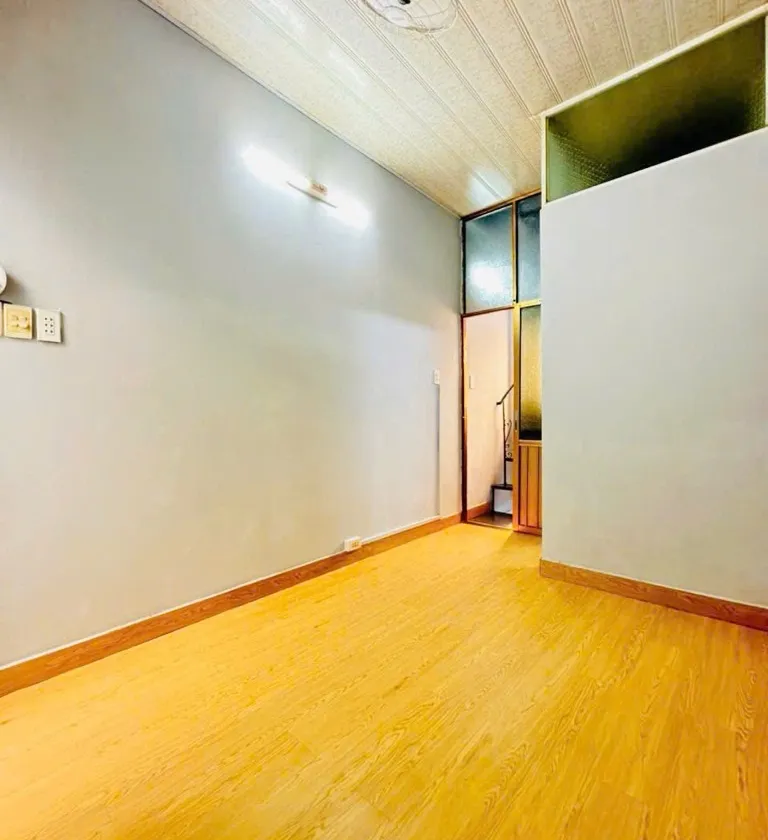 Cơ hội duy nhất sở hữu nhà 3 tầng tại Phường Tân Định, Quận 1... Bán owner_side tại Tân Định, Hồ Chí Minh 01
