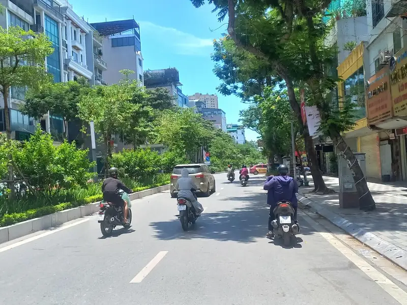 #LẠC LONG QUÂN– #TÂY HỒ-TÒA NHÀ 8 TẦNG MẶT PHỐ-VỈA HÈ-SÂN THƯỢNG VIEW HỒ TÂY-KHAI THÁC DÒNG TIỀN... Bán nhà mặt phố tại Xuân Đỉnh, Hà Nội 01