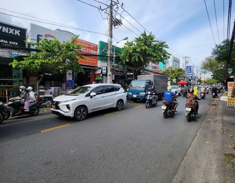 Cơ hội sở hữu nhà 5 tầng đẹp lung linh tại An Dương Vương với giá tốt... Bán nhà riêng tại Bình Trị Đông, Hồ Chí Minh 01