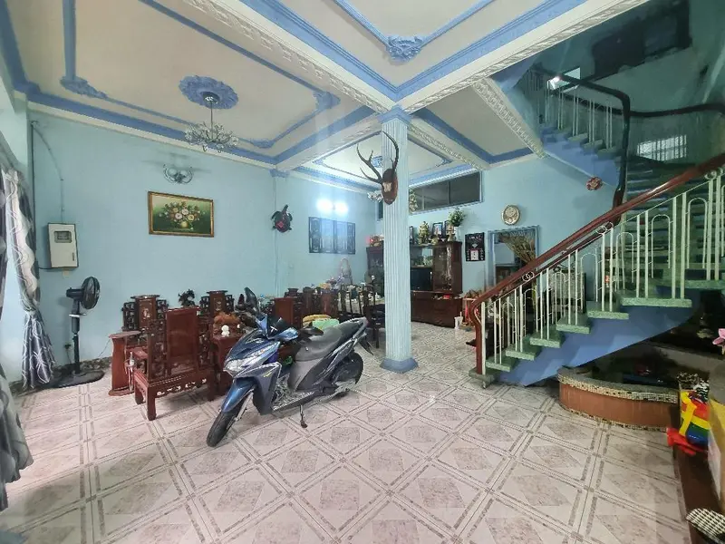 HẺM XE TẢI - XE HƠI VÀO NHÀ - NGANG GẦN 7M, VUÔNG ĐÉT - MỘT ĐỜI CHỦ - SỔ CẦM TAY, HOÀN CÔNG - GẦN Đ... Bán nhà riêng tại Bình Thới, Hồ Chí Minh 01