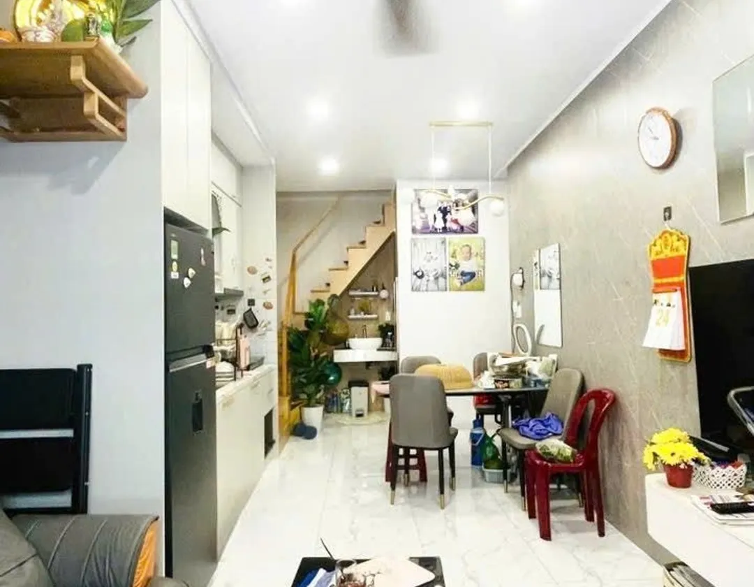 Bán nhà 33m² 2 tầng 3PN tại Tân Sơn Nhì, giá 4.6 tỷ TL... Bán nhà riêng tại Tân Sơn Nhì, Hồ Chí Minh 01