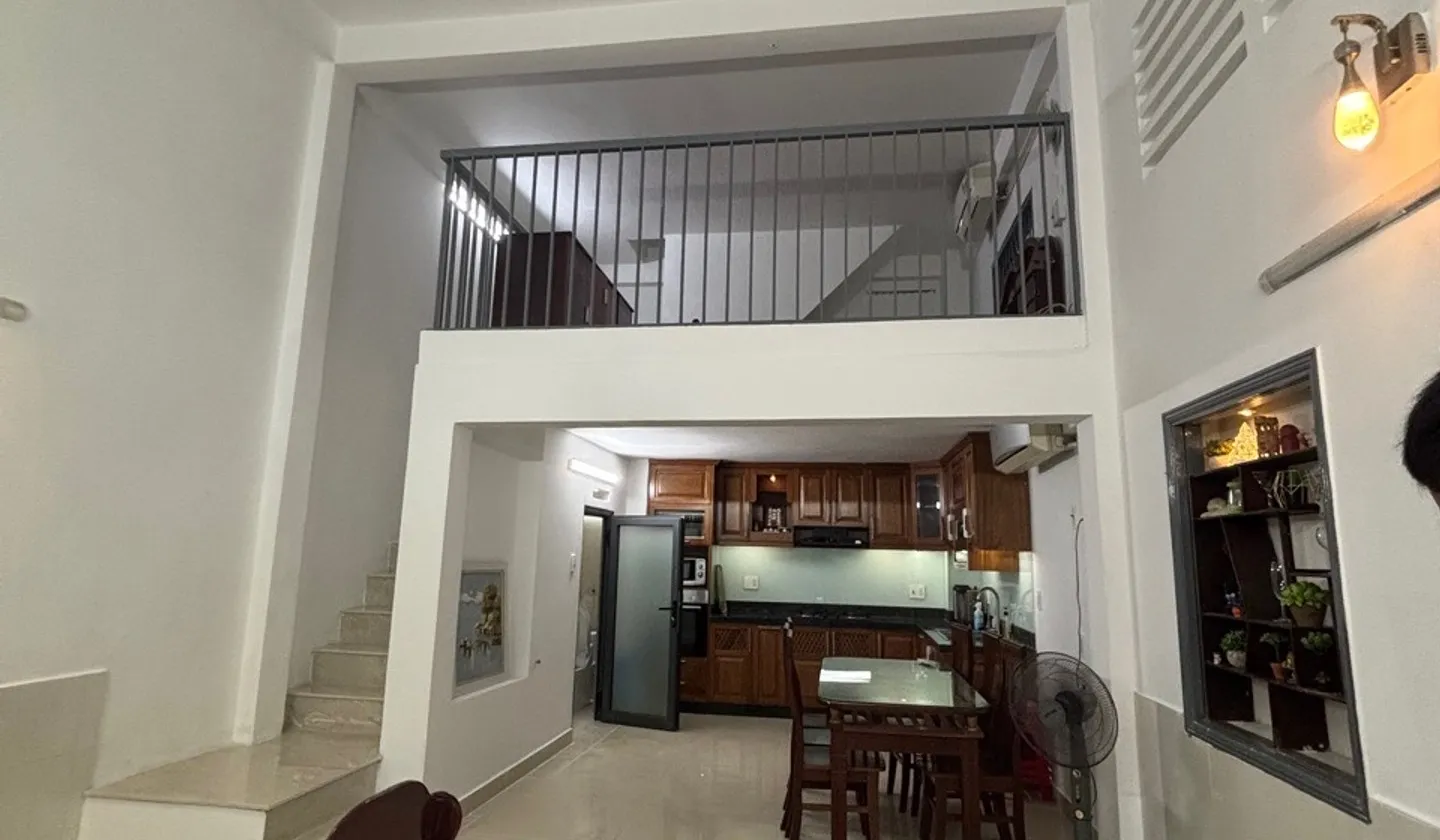 Nhà Lô góc, hẻm 5m thông, vài bước ra đường, ngay Ba Tháng Hai, Cao Thắng, Điện Biên Phủ,... Bán nhà riêng tại Vườn Lài, Hồ Chí Minh 01