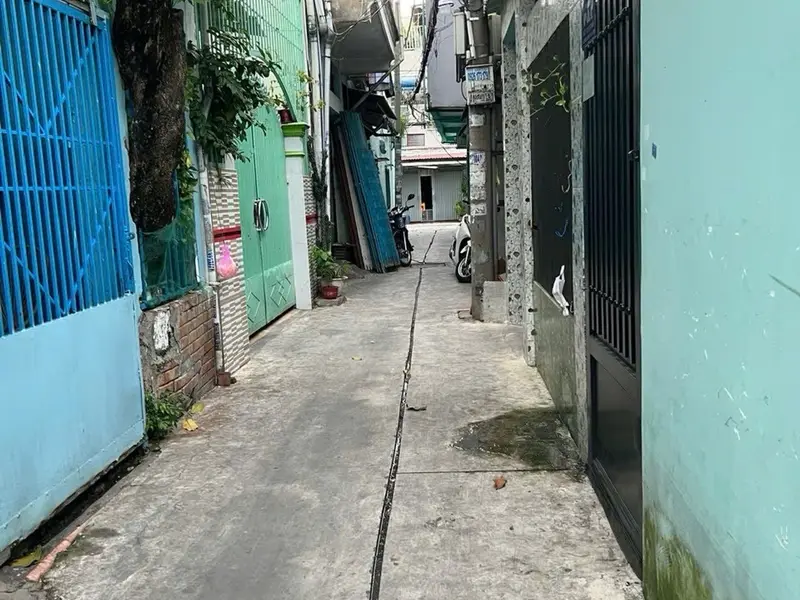 Nhà Hẻm Thông Quận 11 - Giá Tốt, Tiện Ích Đầy Đủ... Bán nhà riêng tại Hòa Bình, Hồ Chí Minh 01