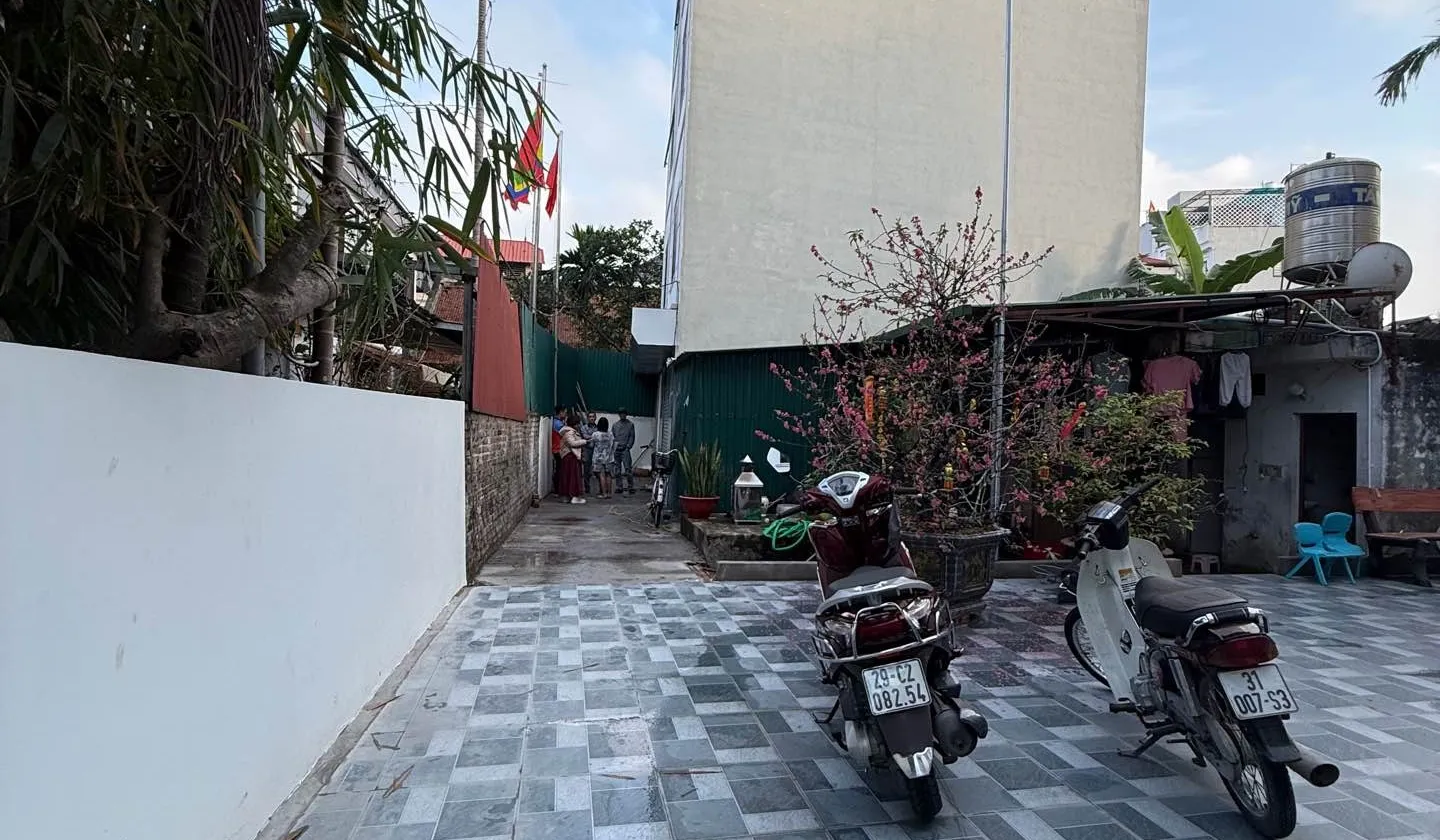Bán nhà riêng 5 tầng tại Đông Dư với ô tô đỗ cửa, gần nhà văn hóa... Bán nhà riêng tại Bát Tràng, Hà Nội 01