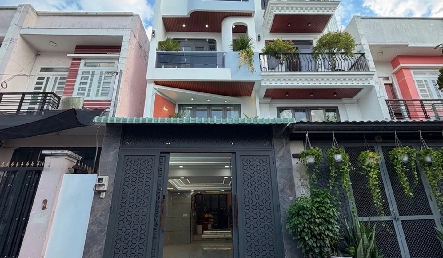 Nhà đẹp mới xây BTCT 5tầng full nội thất... Bán nhà riêng tại Bình Hưng Hòa, Hồ Chí Minh 01